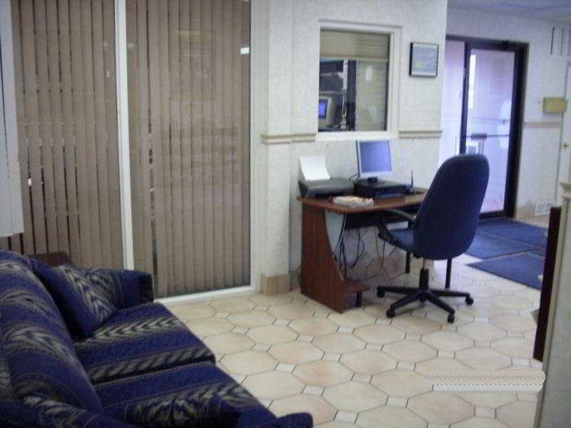 Ba Hotel Red Deer Bagian luar foto