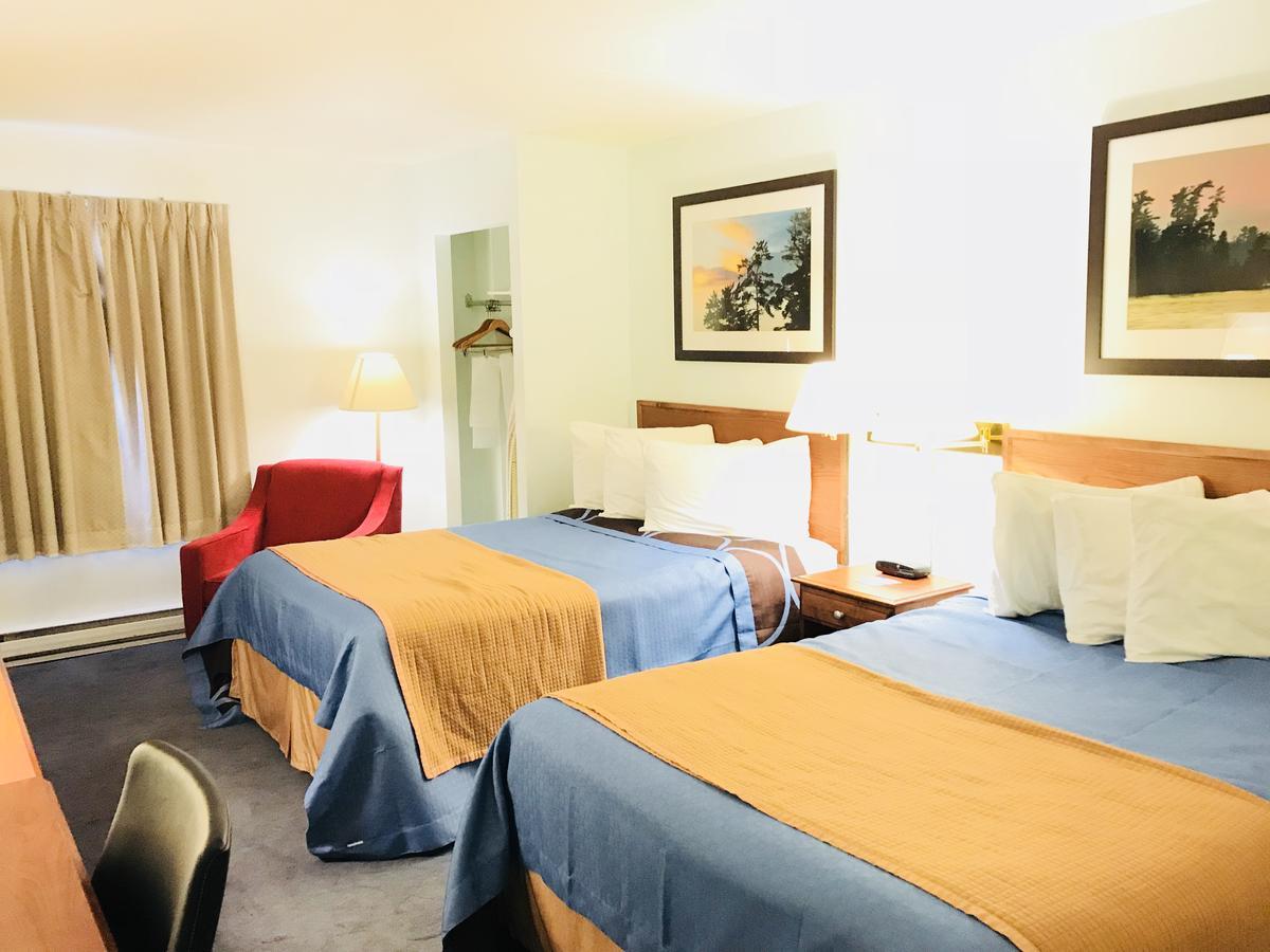 Ba Hotel Red Deer Bagian luar foto